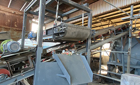 permanent Overband Magnet,Magnetic Overband Separator.懸掛式軸裝永磁除鐵器 礦山破碎線除鐵機 強磁除鐵設備 
